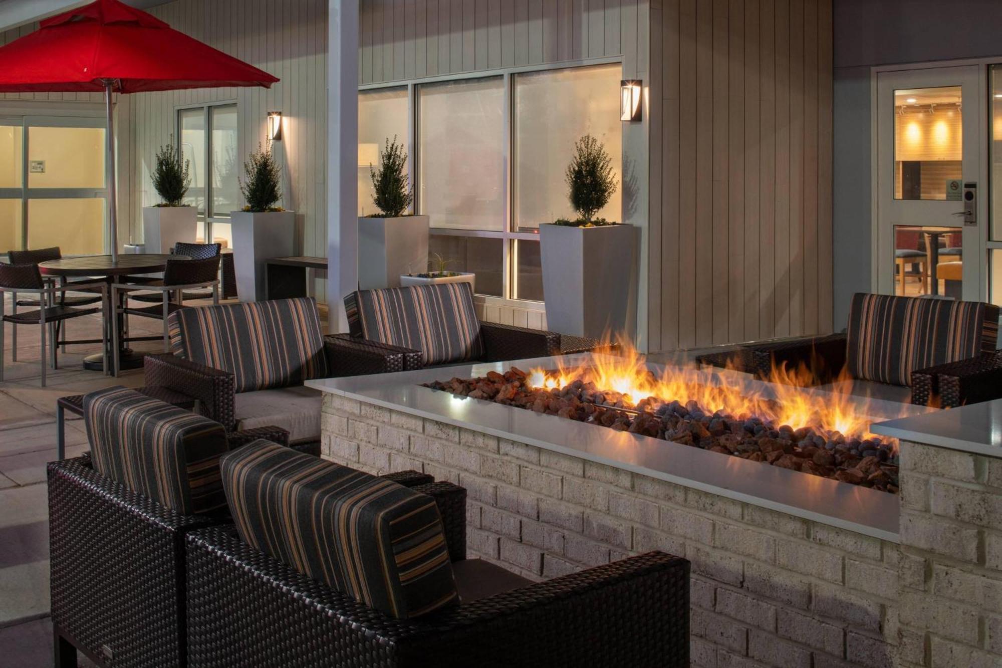 Towneplace By Marriott Suites Clarksville Eksteriør billede
